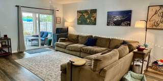5 bedroom home with fenced in yard!!! Gallery 17