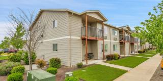 Country Living with Modern Flair: Wake up to the sounds of nature, Live Minutes from Everything Gallery 5