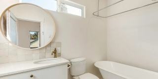 Modern NW Bend ADU | 1 Bed 1 Bath | Utilities Included | Near Trails, Restaurants, Shopping Gallery 11