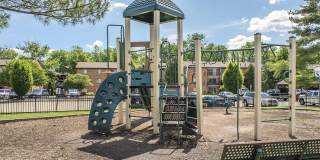 THE MANOR/THE MANOR EAST APARTMENTS Gallery 21