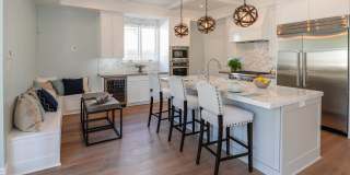 Newer Construction in Manhattan Beach Hill Section Gallery 13