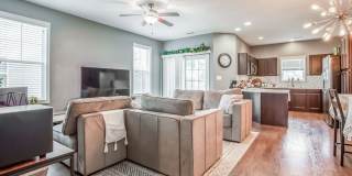 3-Bedroom Townhome with Garage in Holly Ridge Gallery 6