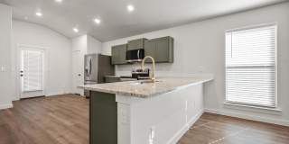 1/2 OFF ONE MONTHS RENT! Gallery 13