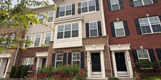 Coming Soon -- Near New Luxury TH 4 bed + 3.5 baths Gallery 1