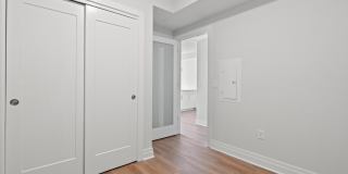 811 N COLUMBUS Street Gallery 21