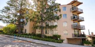 Spacious One Plus Bedroom Condominum off Broadway Terrace Gallery 1