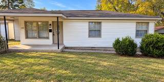 3 Bed, 1.5 Bath $1375 3 Bed, 1.5 Bath $1375 Gallery 1