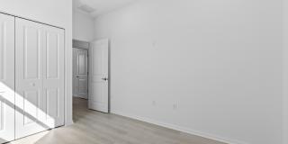 4404 Longwood Lake Square Gallery 66