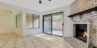 Spacious 3 bed 2.5 bath Townhome located in Scottsdale Greens Gallery 6