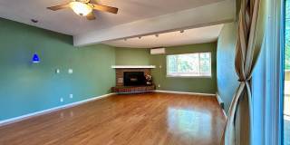 Beautiful & Bright 2-Bedroom + Office Corner Condo in North Boulder Gallery 5