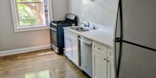 6709 North Greenview Avenue Gallery 5