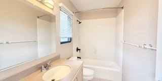 3br/2.5ba with garage, yard, solar panels in Aiea Heights! Pets Negotiable! Gallery 18
