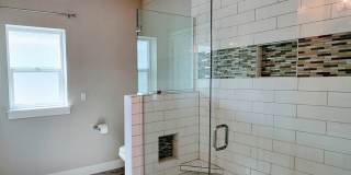 Luxurious and spacious 3 bed home in Manette Gallery 20