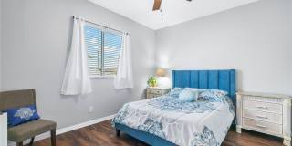 1049 NW 38th Place Gallery 14