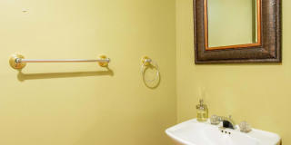 7310 Balboa Blvd Gallery 22