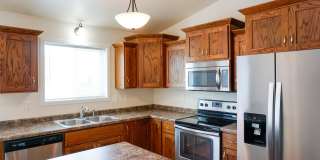 3 Bed 2 Bath Twin Home Gallery 16