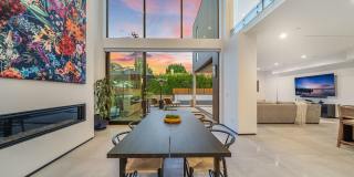 200 N DOHENY Dr Gallery 7