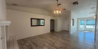 Long Term House- Lakeside of Hwy! Unfurnished! Gallery 1