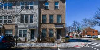 608 1/2 PARKSIDE Place NE Gallery 1