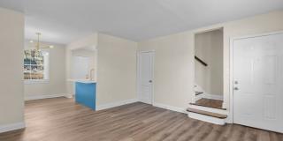 Spacious 1 Bedroom Duplex in Trinity Park, blocks from Duke! - Renovated & Pet Friendly Gallery 8
