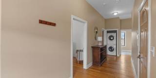 1046 N Milwaukee Avenue Gallery 7