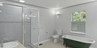 Spacious 4BR House in Signal Mountain Gallery 26