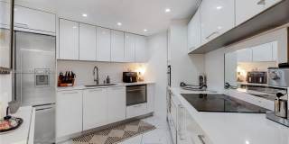 825 Brickell Bay Dr Gallery 8