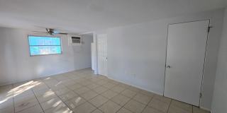 Nice 1 bed/ 1 bath near Downtown Sarasota Available Now! Gallery 4