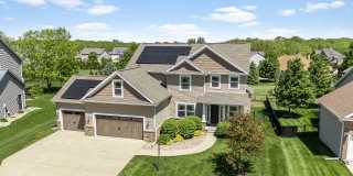 LUXURY 5 BEDROOM HOME AVAILABLE IN MAHOMET Gallery 1