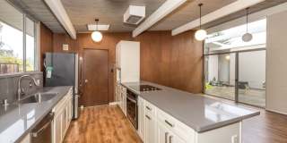 Wonderful Atrium Eichler in the Heart of Greenmeadow Gallery 9