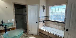Stunning and Spacious 4 Bed Home! Parkview School District! Gallery 23