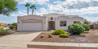 2514 N Camino Reloj Gallery 1