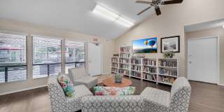 HERITAGE PLAZA Gallery 15