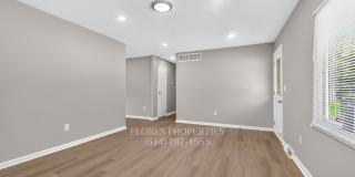 Modern Finishes & Hardwood Floors – 4BR Columbus Gem Gallery 9