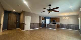 3-Bedroom Home with 50' RV Garage in Fort Mohave Gallery 5