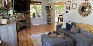 Beautiful Spanaway Home in Quiet Neighborhood Gallery 4