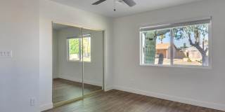 2333 E Paradise Drive Gallery 19