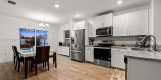 525 NE 6th Pl Gallery 10