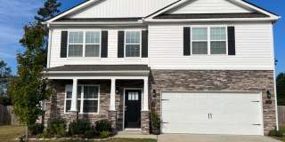Spacious 4-Bedroom Home with Fenced Backyard, Bonus Loft & Pet-Friendly Living! Gallery 1