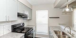 Top Location! Right in the heart of beautiful downtown Boerne! Gallery 16