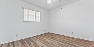 700 Uno Lago Drive Gallery 26
