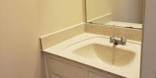 Remodeled 2 bedroom/1&1/2 bathroom in Eastwood on the Bayou Gallery 10