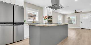 Gorgeous 3br/2ba/1 Car Gar Single Family Home Available Now! Gallery 11