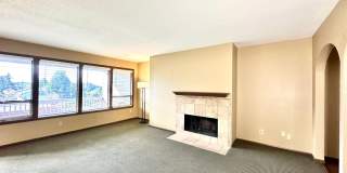 2bd/2ba Kirkland Condo Gallery 4