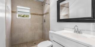 801 Dobbins Street Gallery 10