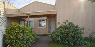 Charming 2 bed/1 bathroom Gallery 1
