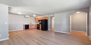 Updated 2 Bed 1 Bath in Fairwood Near Safeway Gallery 5