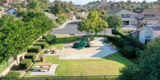 Spacious and Bright Furnished 4 Bedroom Home in Gated Community Gallery 42