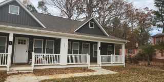 Blackstone 2 Bed 1 Bath Newer Duplex-Convenient to Fort Pickett Gallery 1