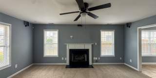 Spacious 3 Bed 2.5 Bath Home with Fenced Backyard Gallery 5